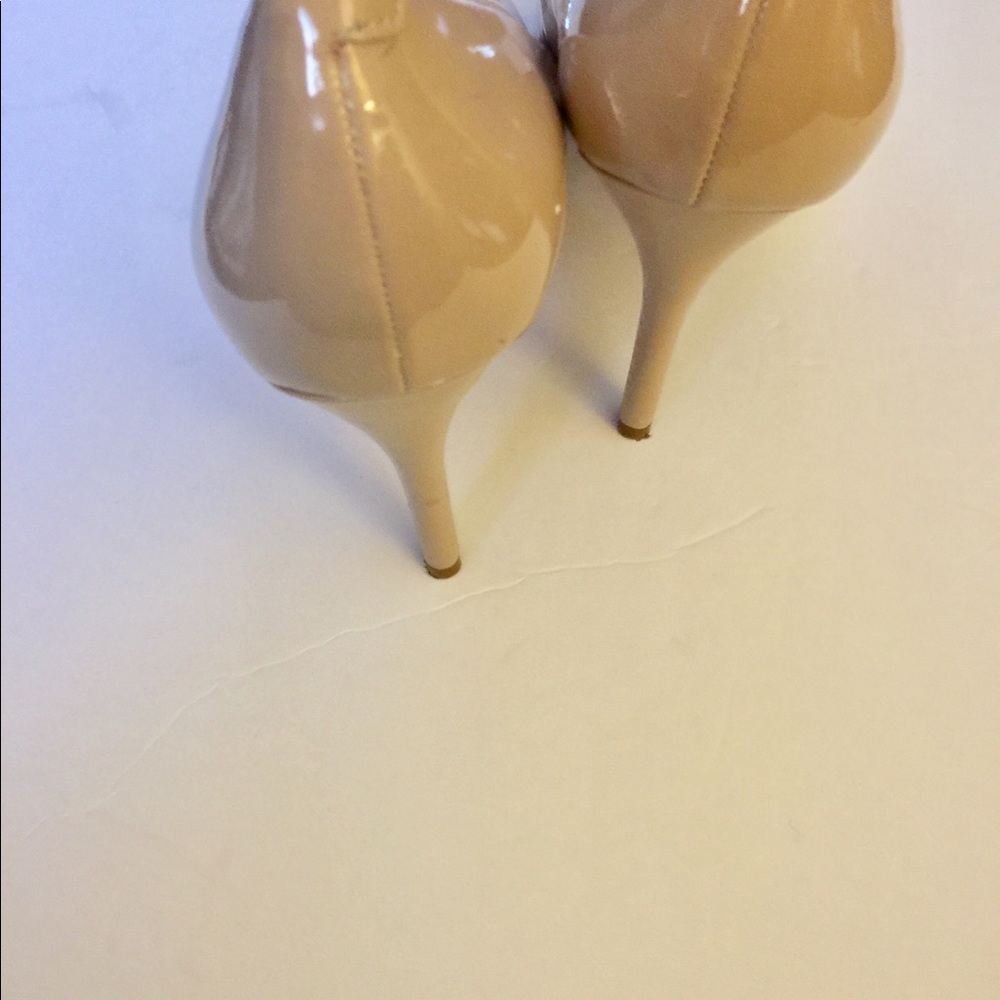 Beautiful SZ 10 Nude Pumps 🌸🌸🌸 - Picture 6 of 8